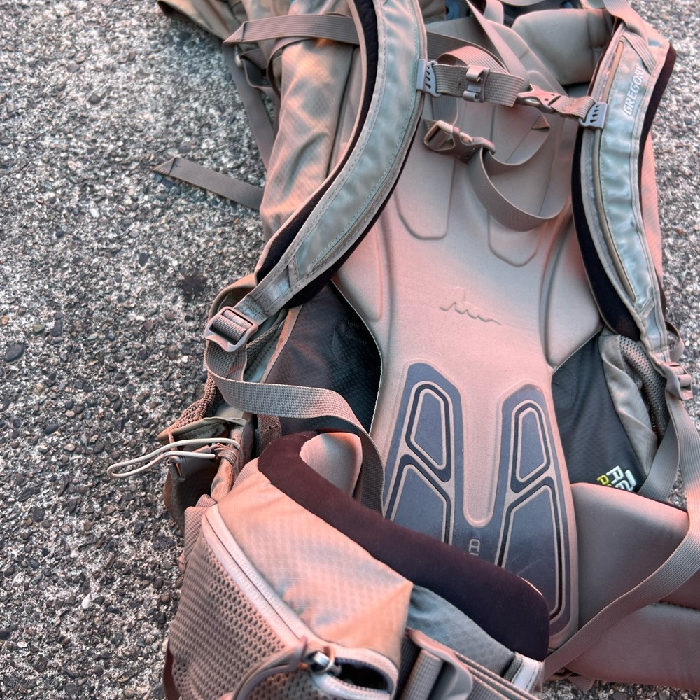 Gregory Deva 60 Backpack Internal Frame Response … - image 6